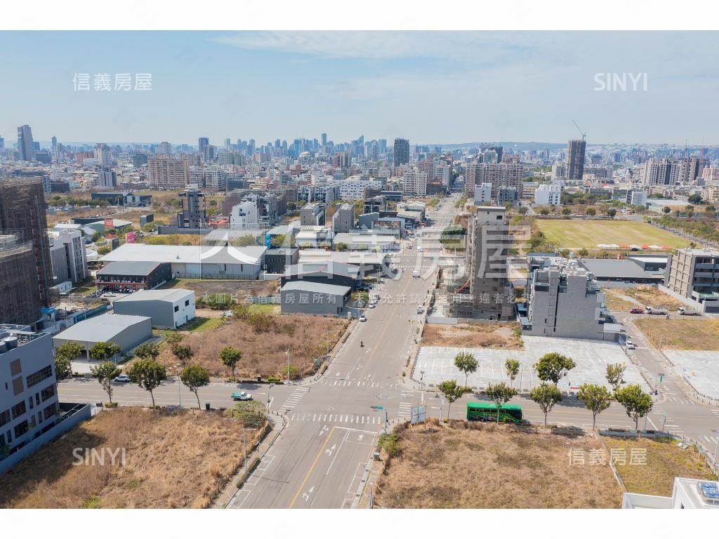 坐擁１１期１４期商圈土地房屋室內格局與周邊環境