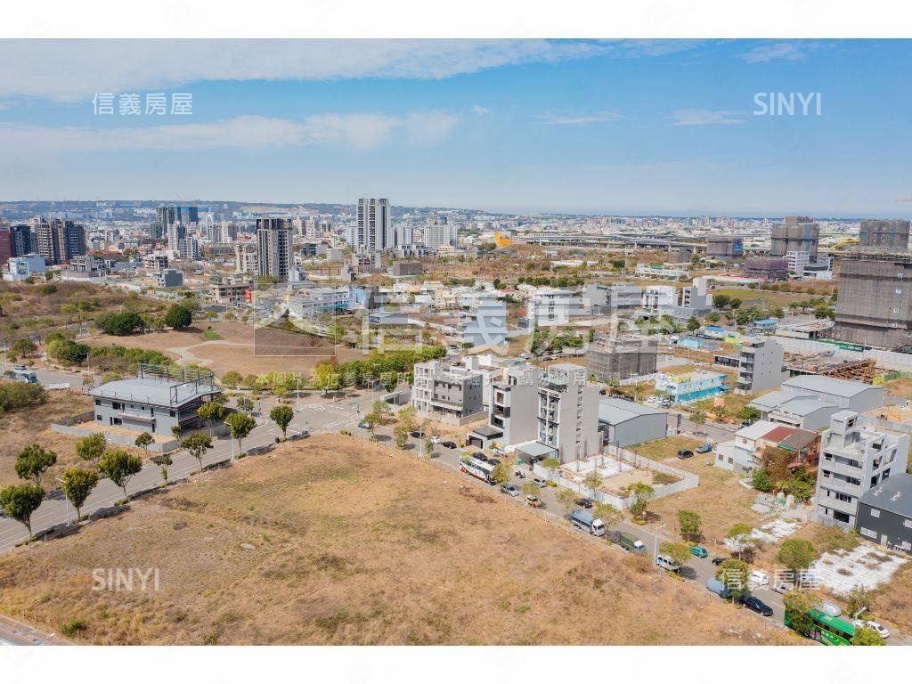 坐擁１１期１４期商圈土地房屋室內格局與周邊環境