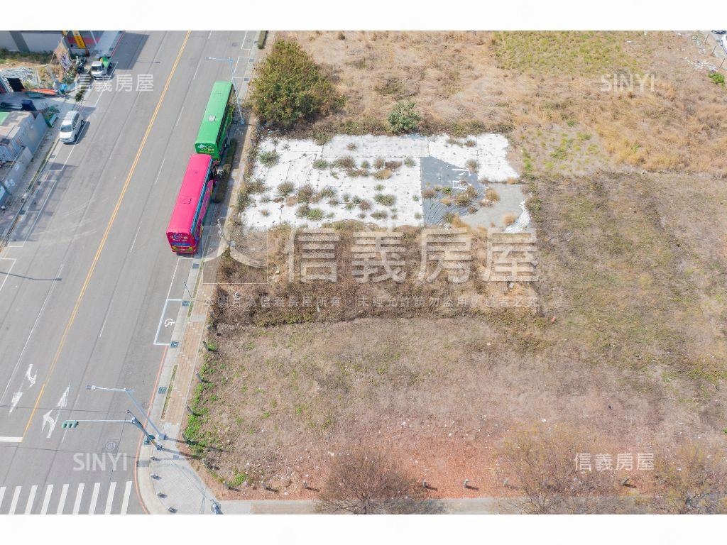 坐擁１１期１４期商圈土地房屋室內格局與周邊環境