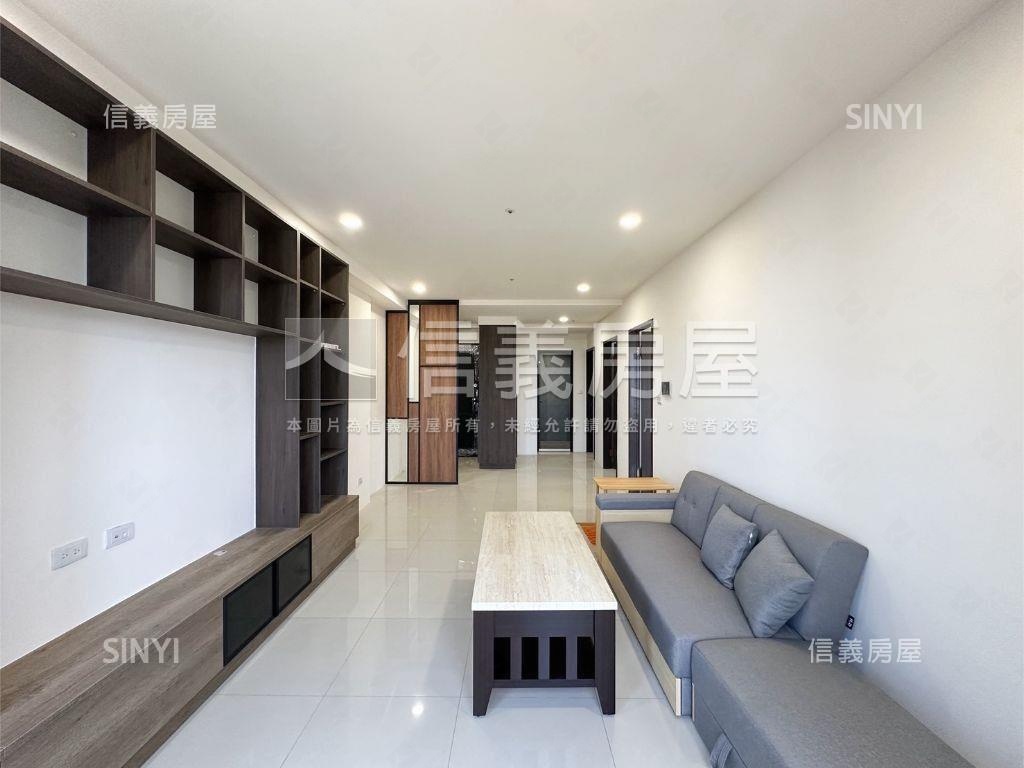 楠梓重劃區近捷運三房平車房屋室內格局與周邊環境