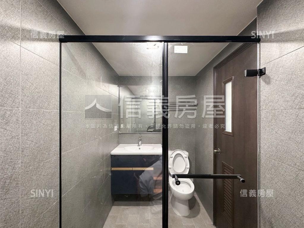 楠梓重劃區近捷運三房平車房屋室內格局與周邊環境