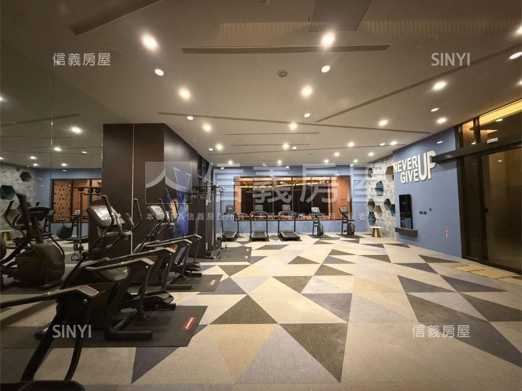 楠梓重劃區近捷運三房平車房屋室內格局與周邊環境