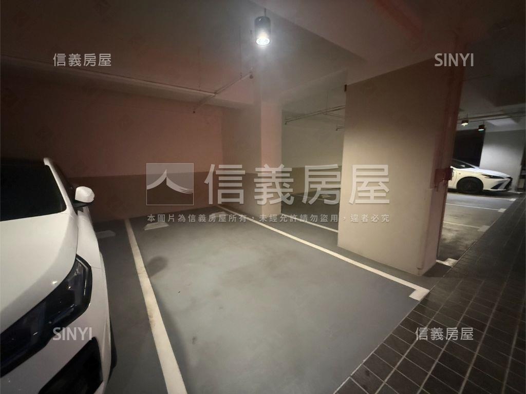 國聚花園御所三房平車房屋室內格局與周邊環境