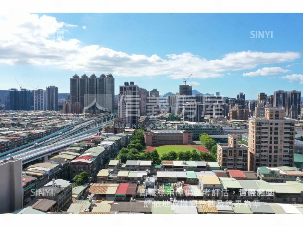 即將成屋正文化路鋼骨套房房屋室內格局與周邊環境