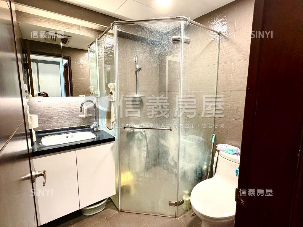 ２１ＣＩＴＹ三房加車位房屋室內格局與周邊環境