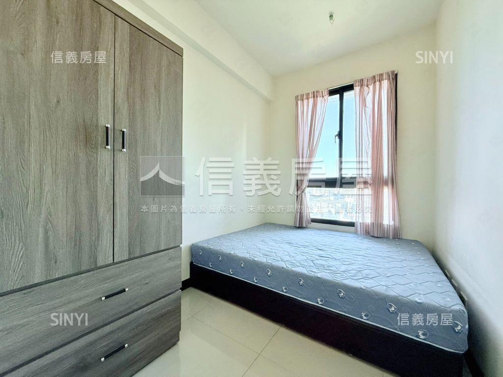 專簽品藏逢甲附車位房屋室內格局與周邊環境