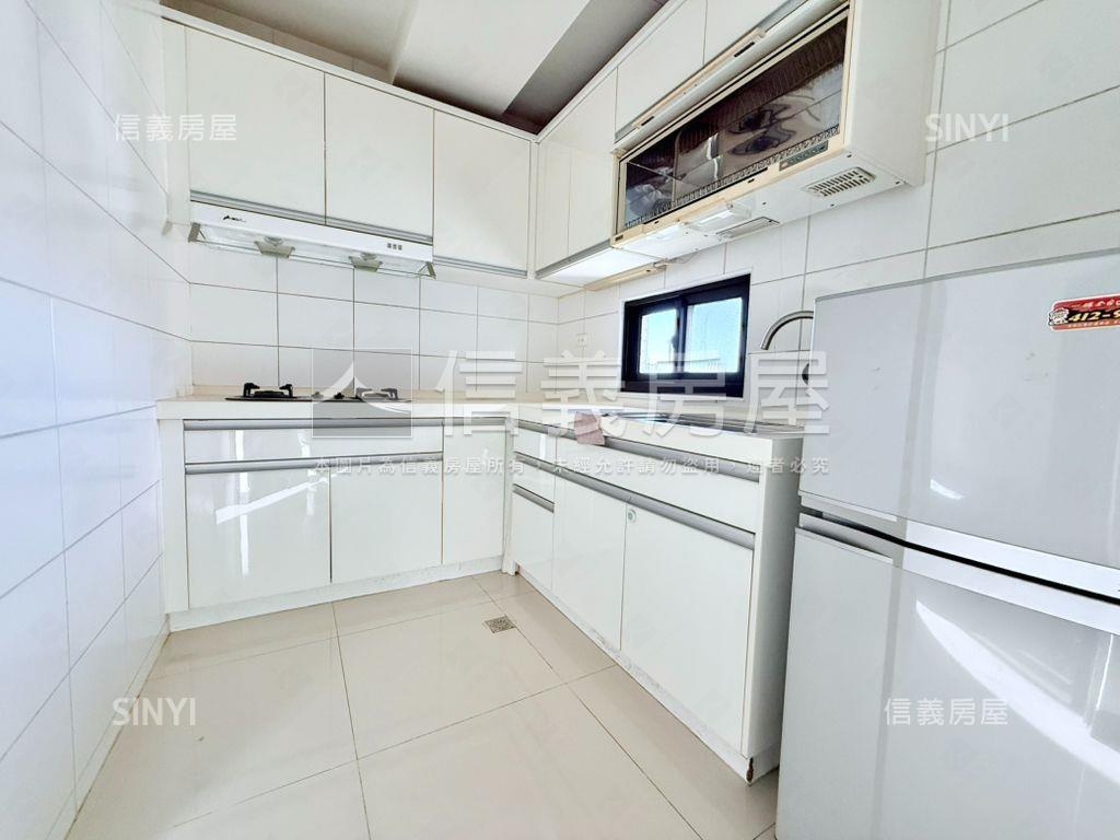 專簽品藏逢甲附車位房屋室內格局與周邊環境