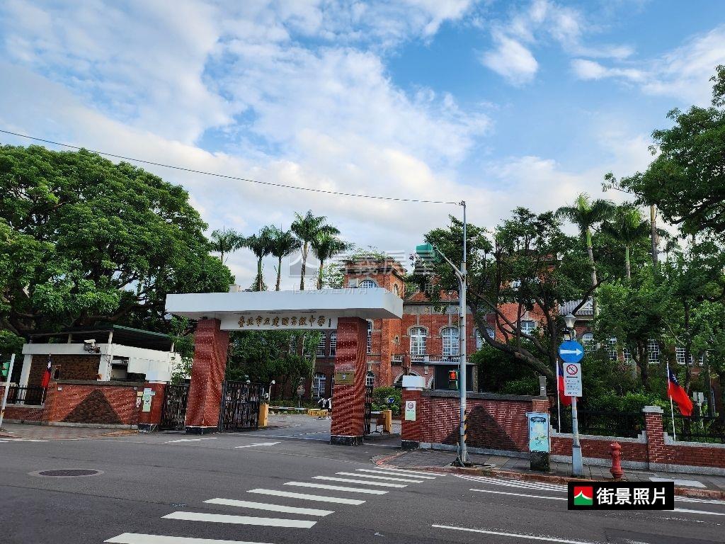 捷運中正學區自住置產三房房屋室內格局與周邊環境