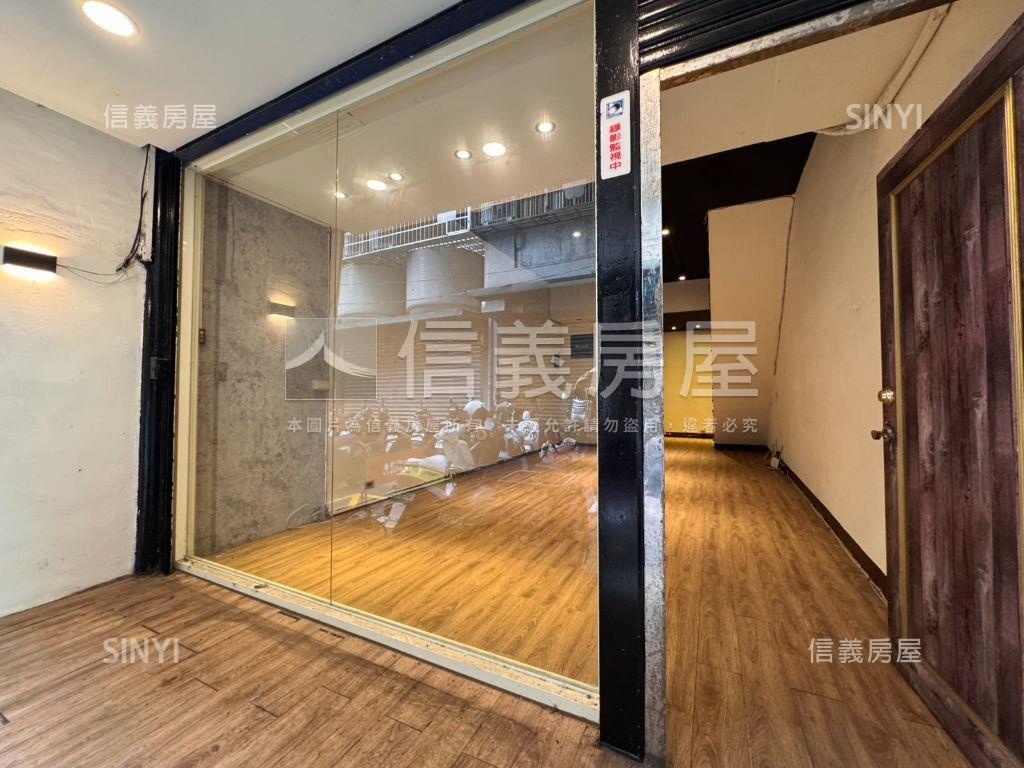 近捷運老街溪一二樓店面房屋室內格局與周邊環境