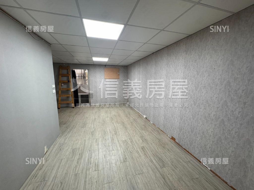 近捷運老街溪一二樓店面房屋室內格局與周邊環境