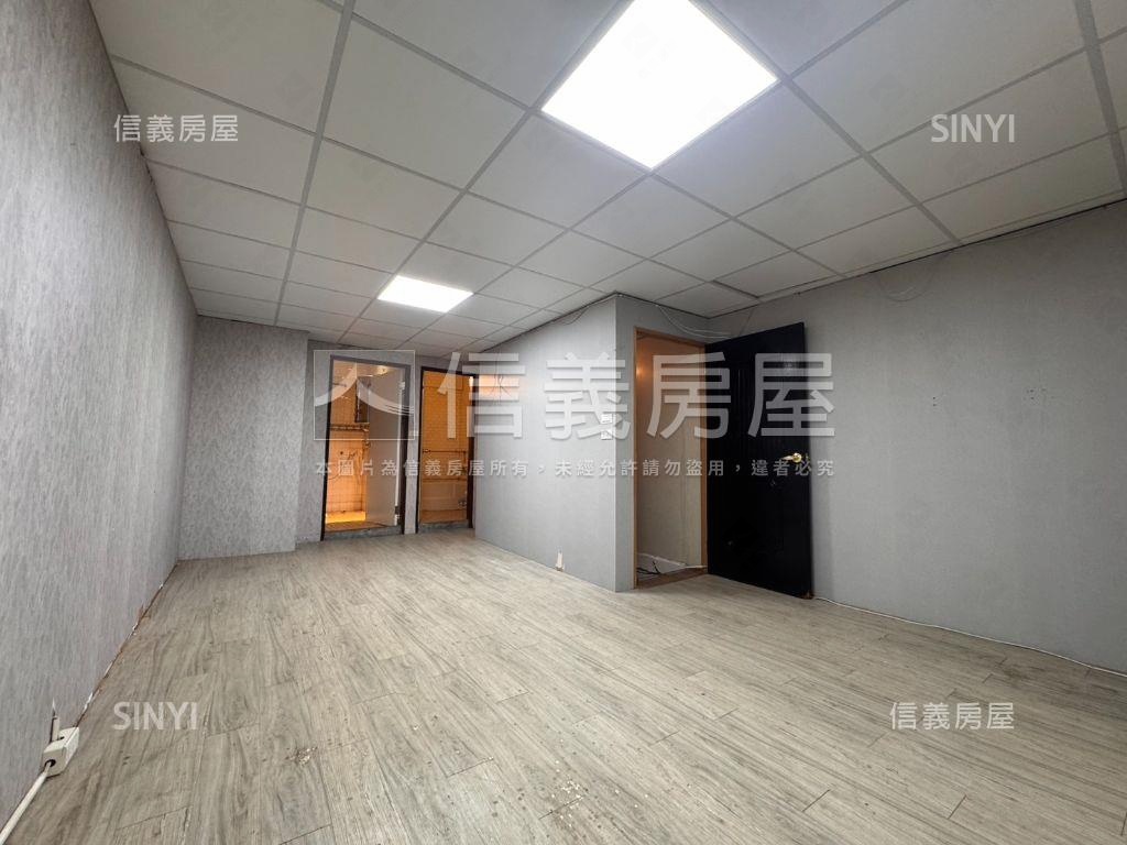 近捷運老街溪一二樓店面房屋室內格局與周邊環境