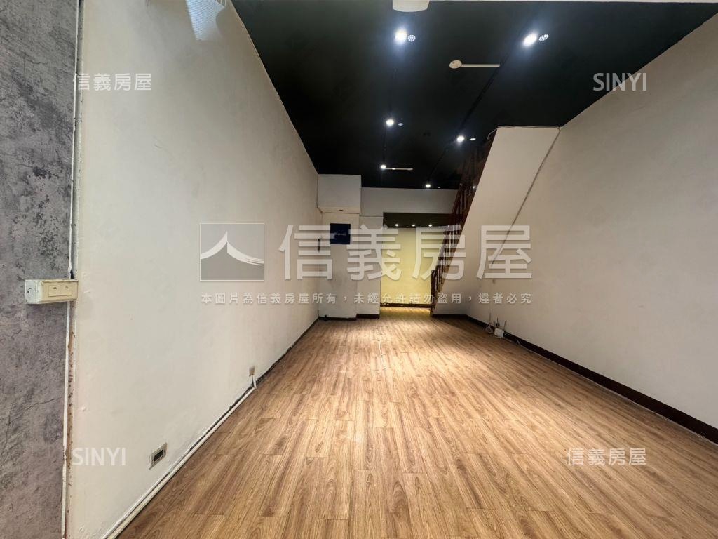 近捷運老街溪一二樓店面房屋室內格局與周邊環境