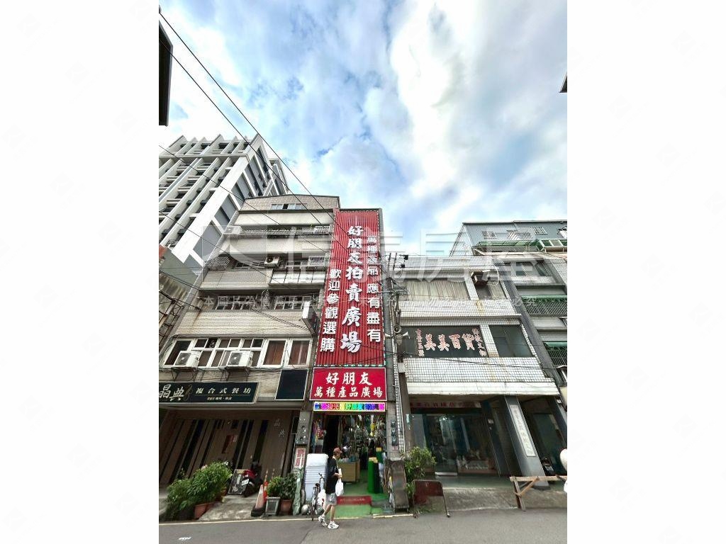 置產創業首選一二樓店面房屋室內格局與周邊環境