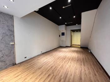 近捷運老街溪一二樓店面