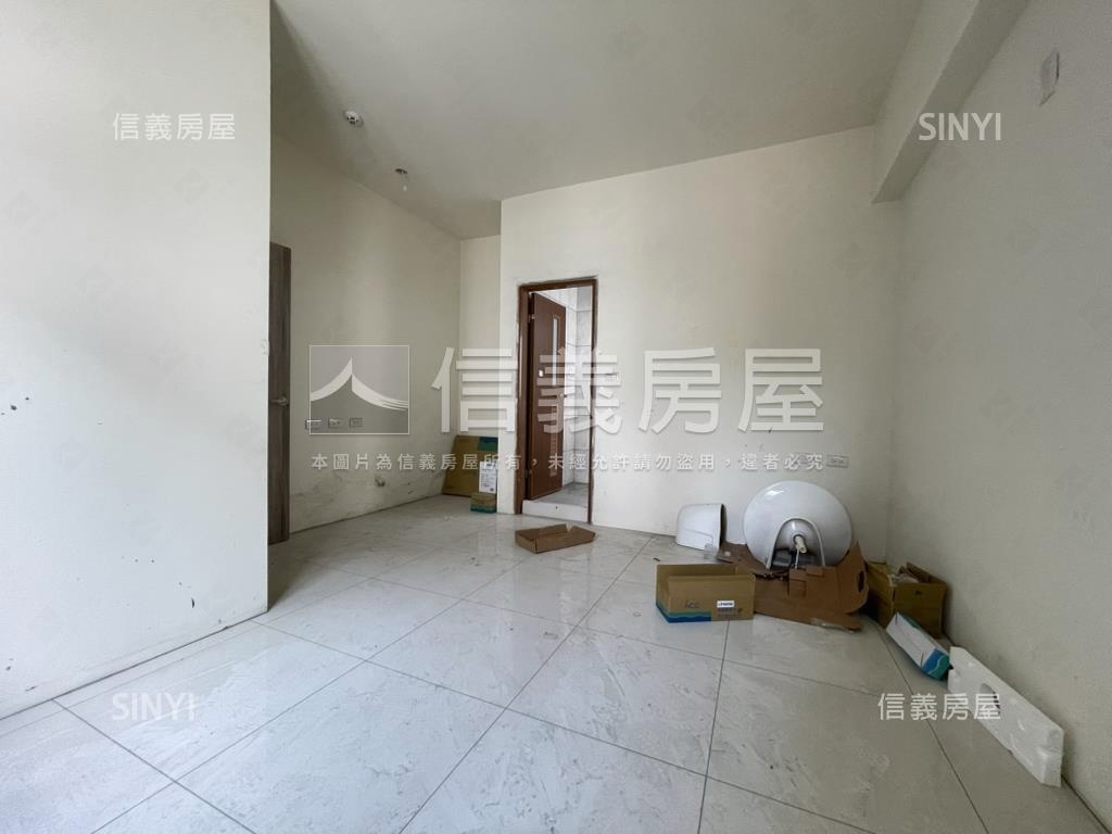 花壇全新大面寬透天２房屋室內格局與周邊環境