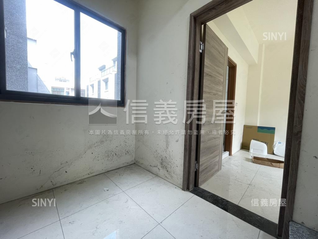 花壇全新大面寬透天２房屋室內格局與周邊環境