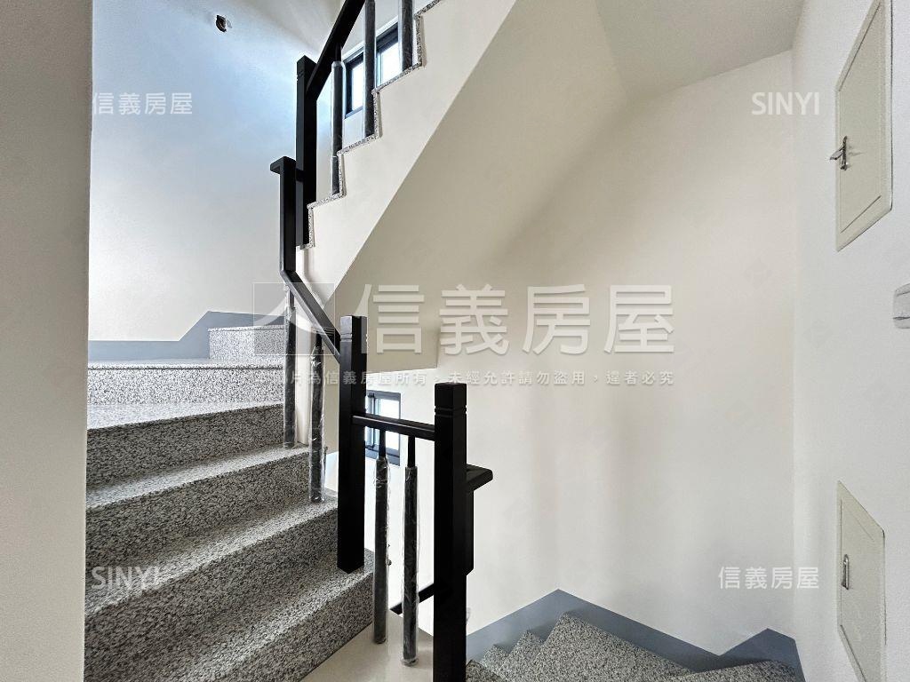 花壇全新大面寬透天２房屋室內格局與周邊環境