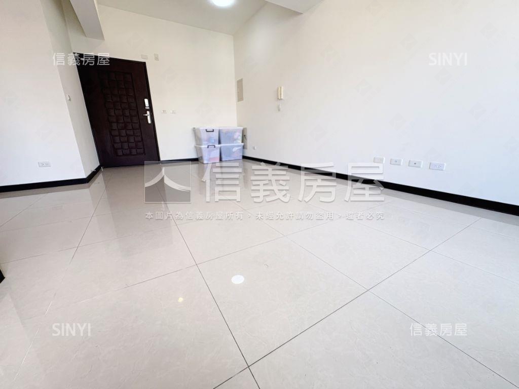 布拉格，兩房平車房屋室內格局與周邊環境