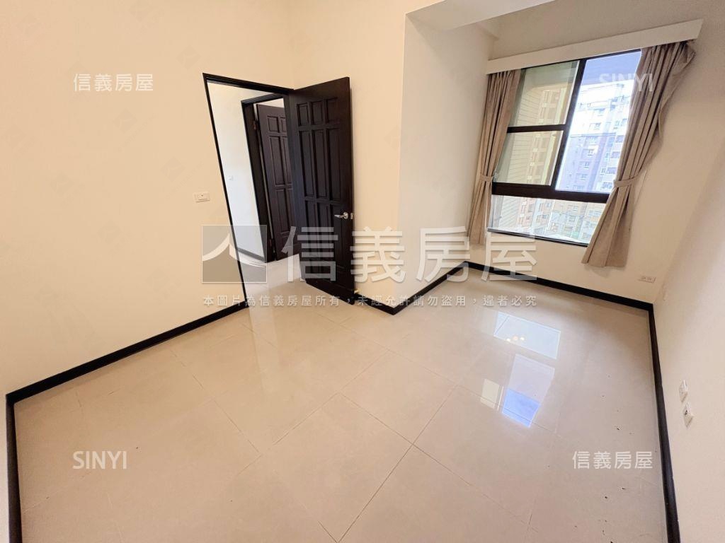 布拉格，兩房平車房屋室內格局與周邊環境