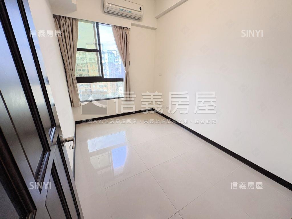 布拉格，兩房平車房屋室內格局與周邊環境