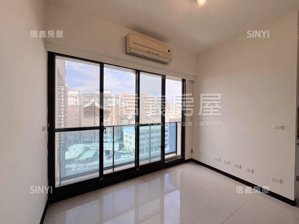 布拉格，兩房平車房屋室內格局與周邊環境