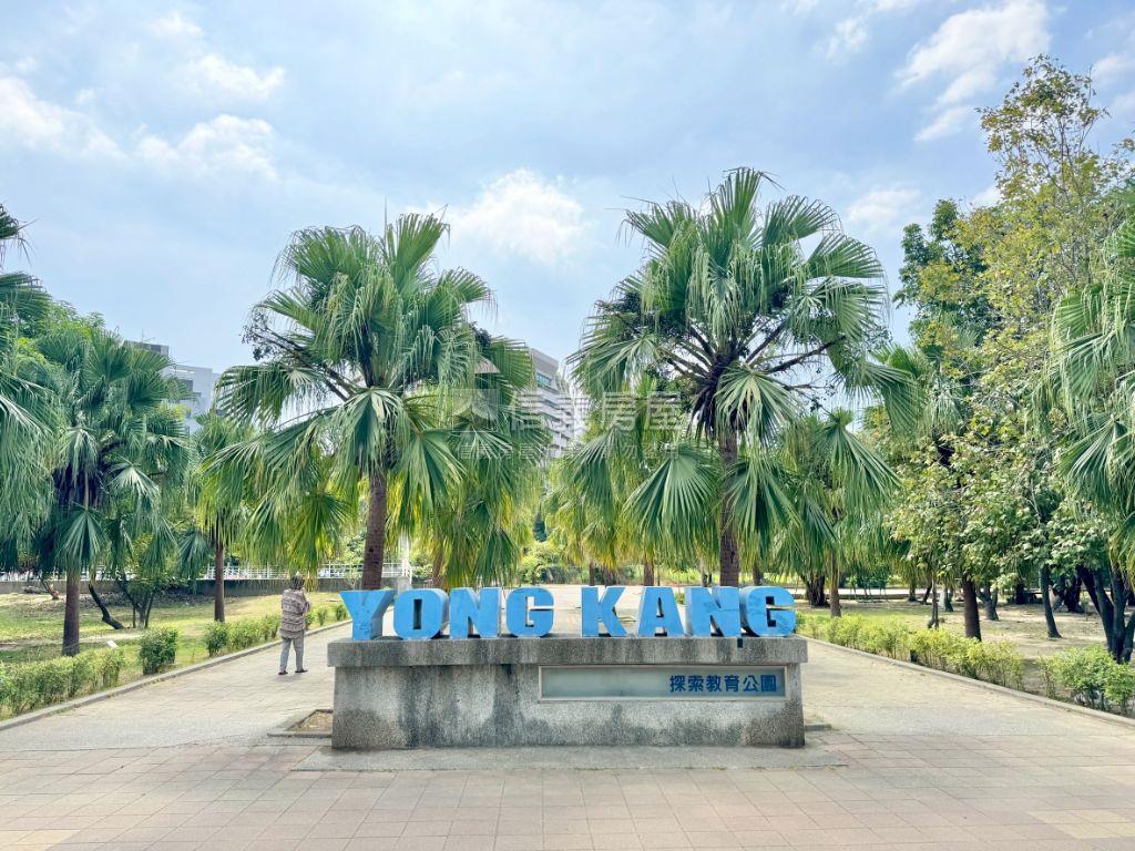 近探索公園朝北採光透天房屋室內格局與周邊環境
