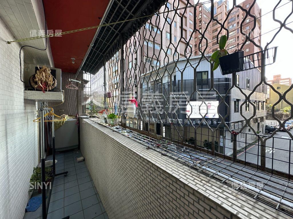 近健行國小兩房房屋室內格局與周邊環境