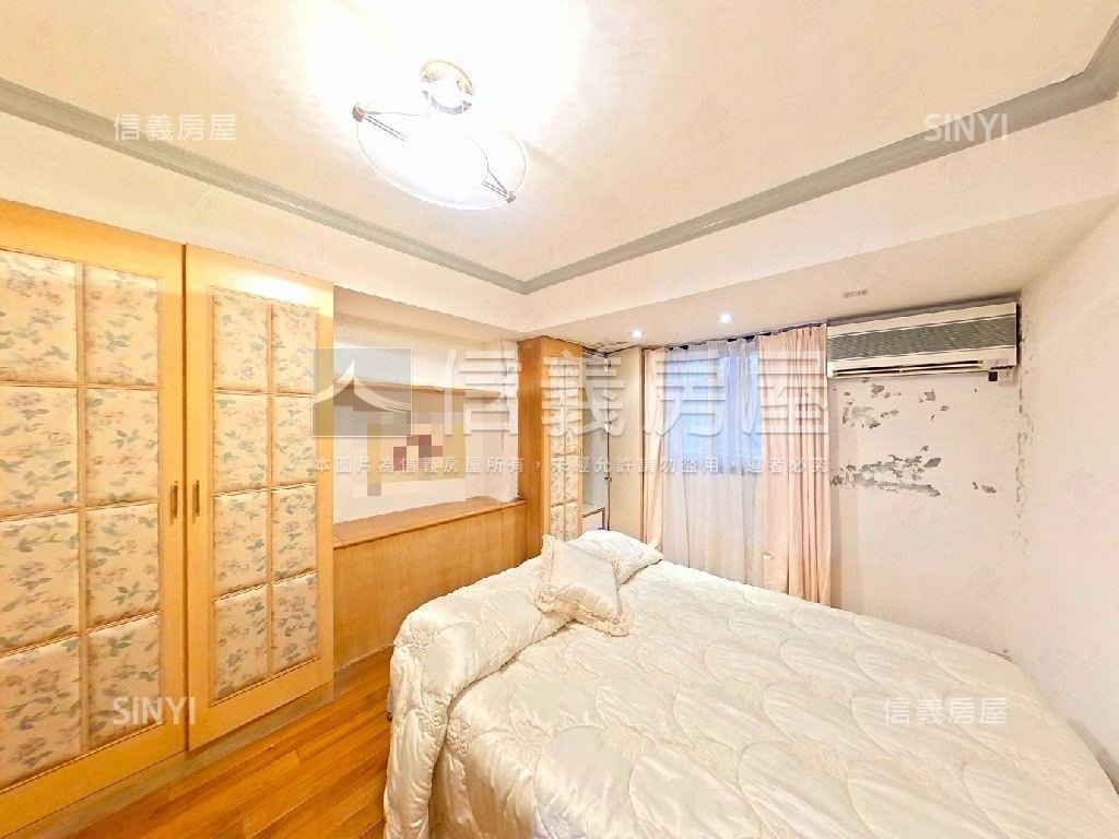 伯爵山莊五代三房車位房屋室內格局與周邊環境