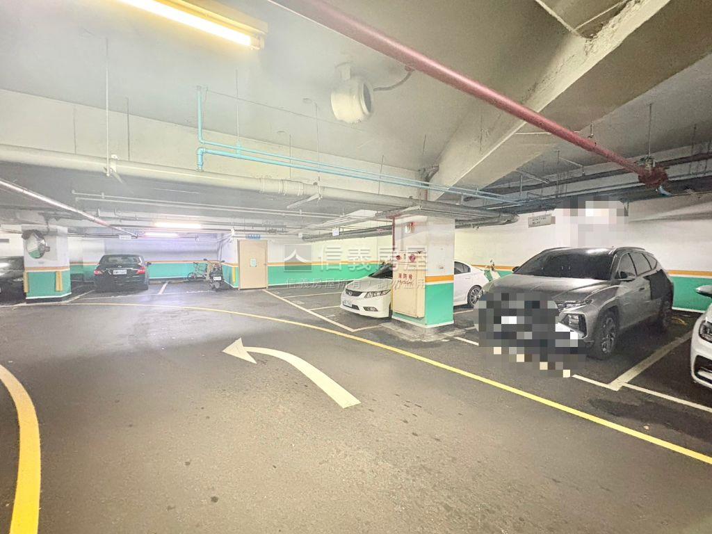 專任維也納捷運兩房車位房屋室內格局與周邊環境