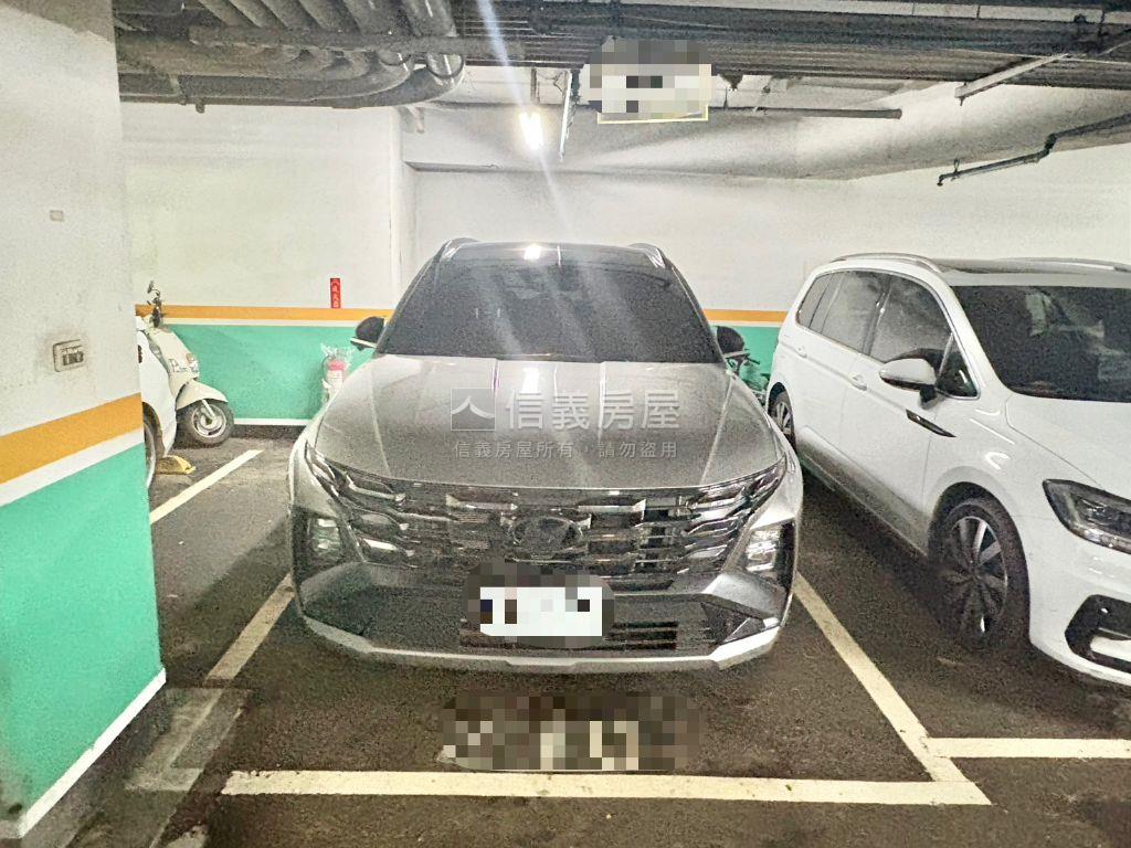 專任維也納捷運兩房車位房屋室內格局與周邊環境