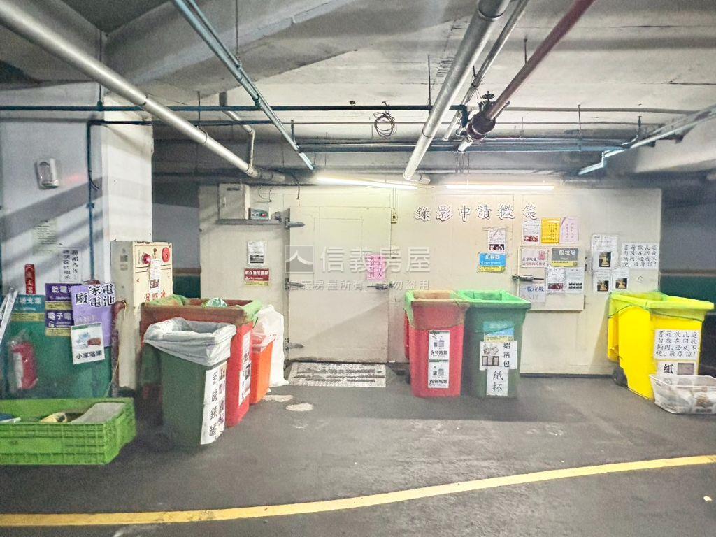 專任維也納捷運兩房車位房屋室內格局與周邊環境