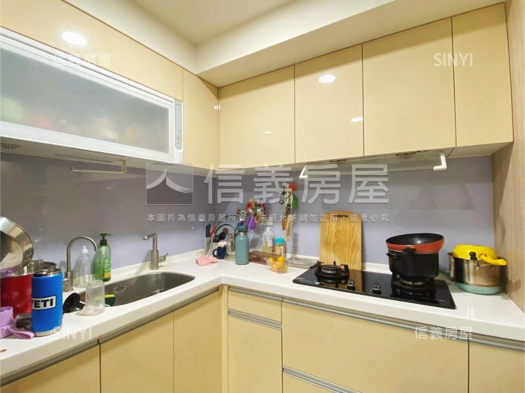 近培英東園美裝潢３房房屋室內格局與周邊環境