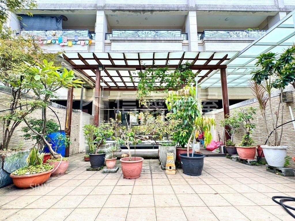灣北公園面寬車墅房屋室內格局與周邊環境