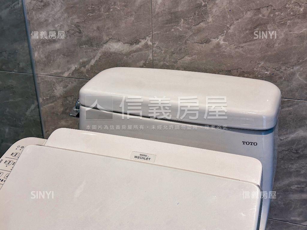 高大看這間兩房車位就對了房屋室內格局與周邊環境