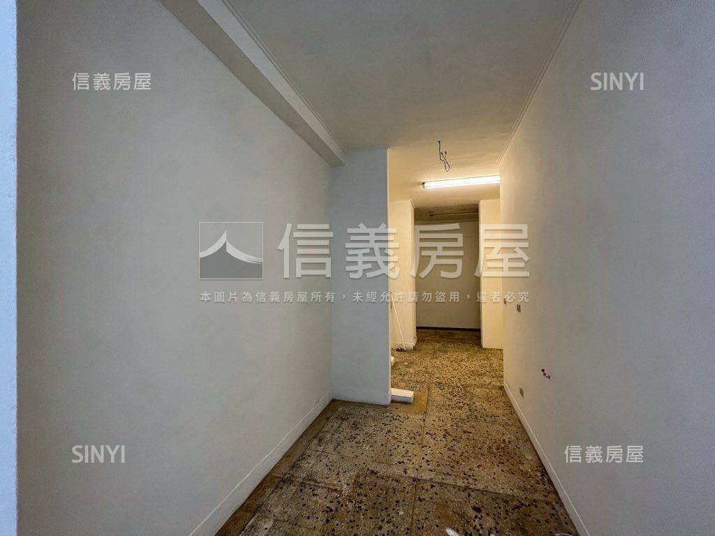 長春路黃金店面房屋室內格局與周邊環境