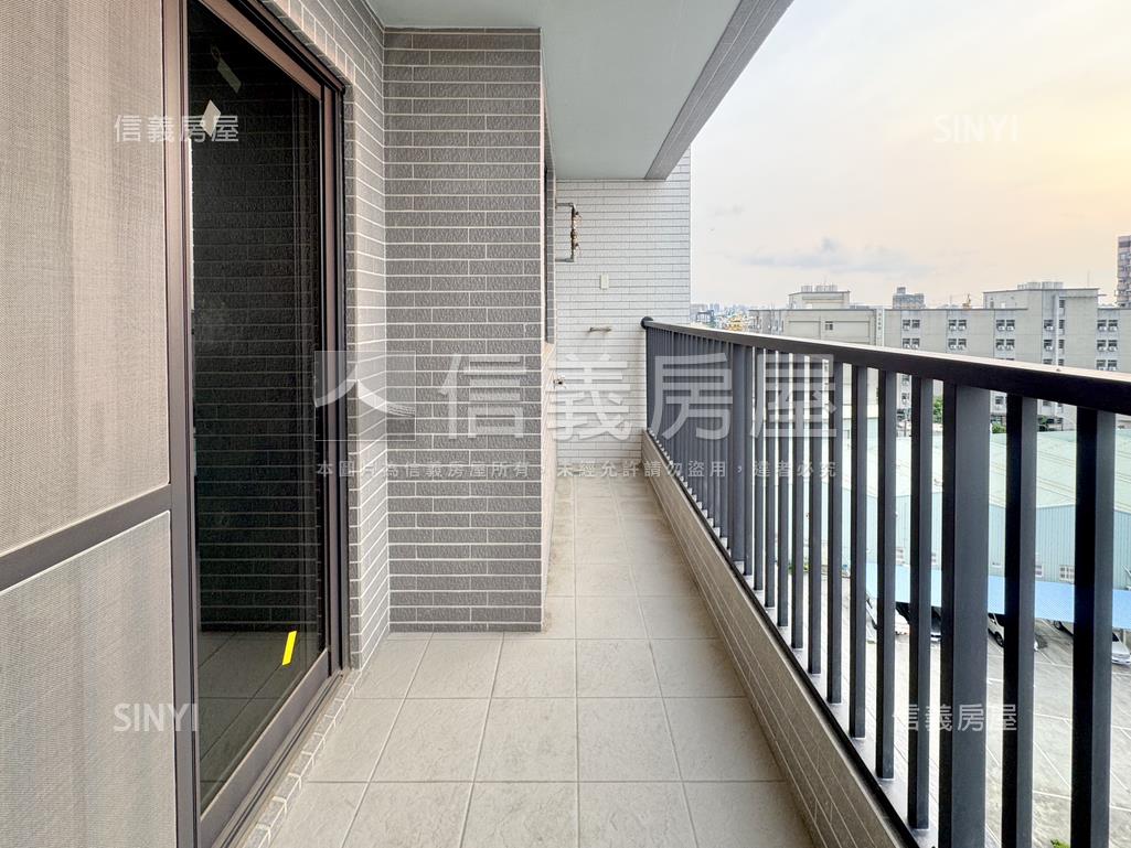 深耕８：全新未住三房平車房屋室內格局與周邊環境