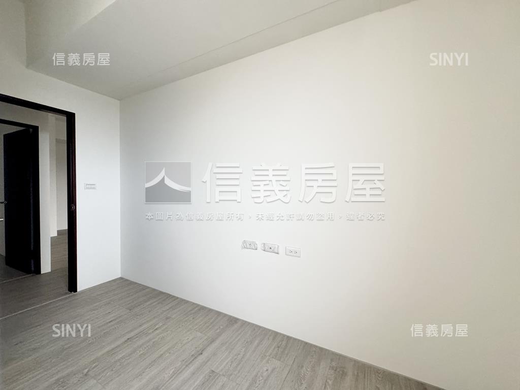 深耕８：全新未住三房平車房屋室內格局與周邊環境