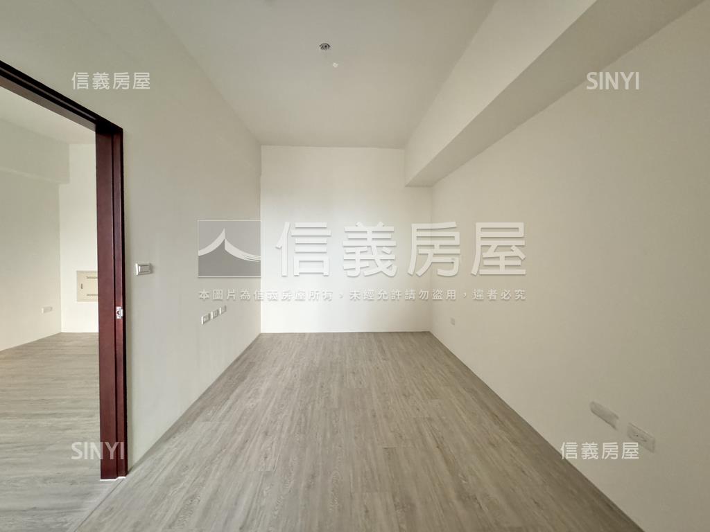 深耕８：全新未住三房平車房屋室內格局與周邊環境