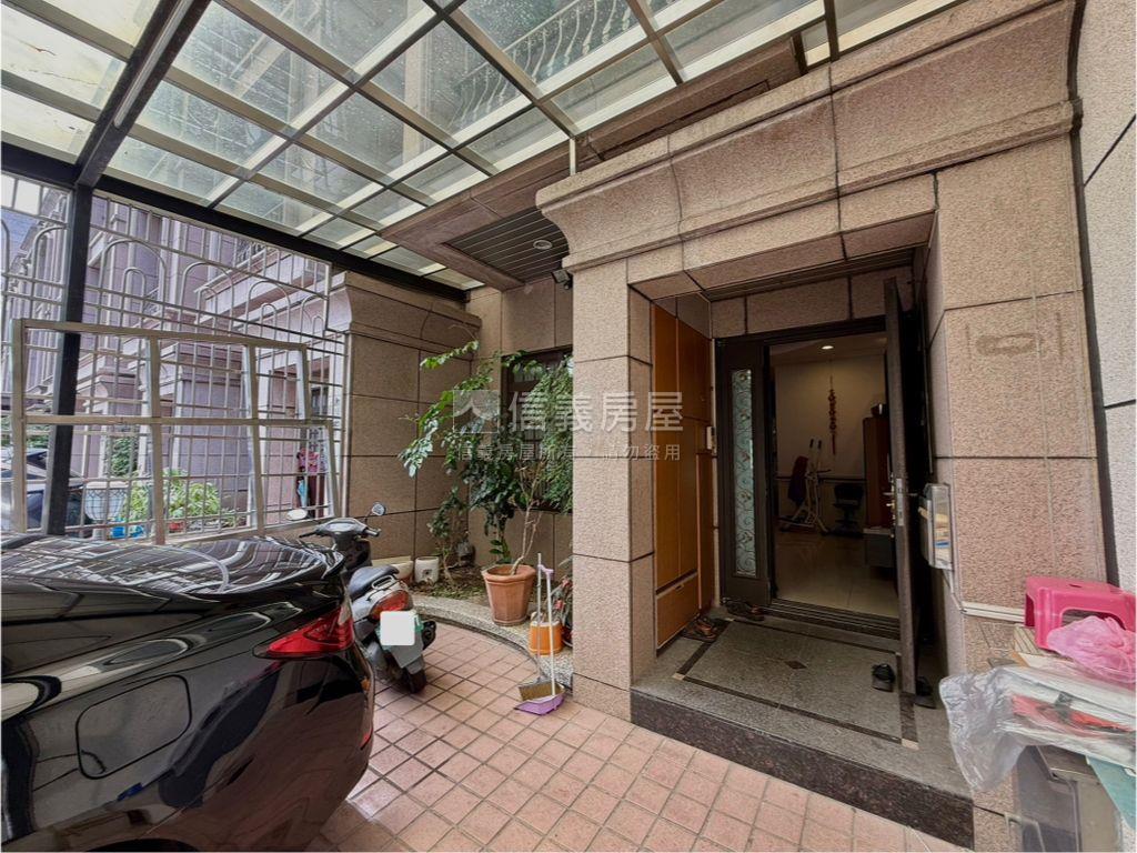 忠勇三街電梯別墅房屋室內格局與周邊環境