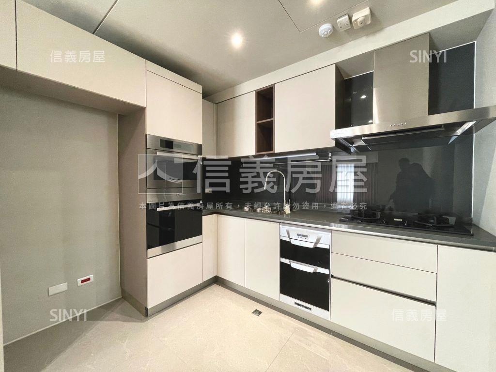 理和時光嶼★裝潢三房平車房屋室內格局與周邊環境