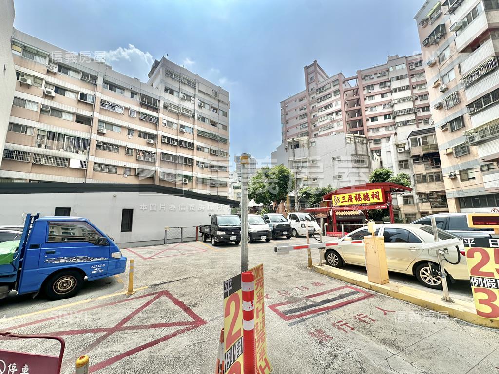 南屯大墩國小周遭住二建地房屋室內格局與周邊環境