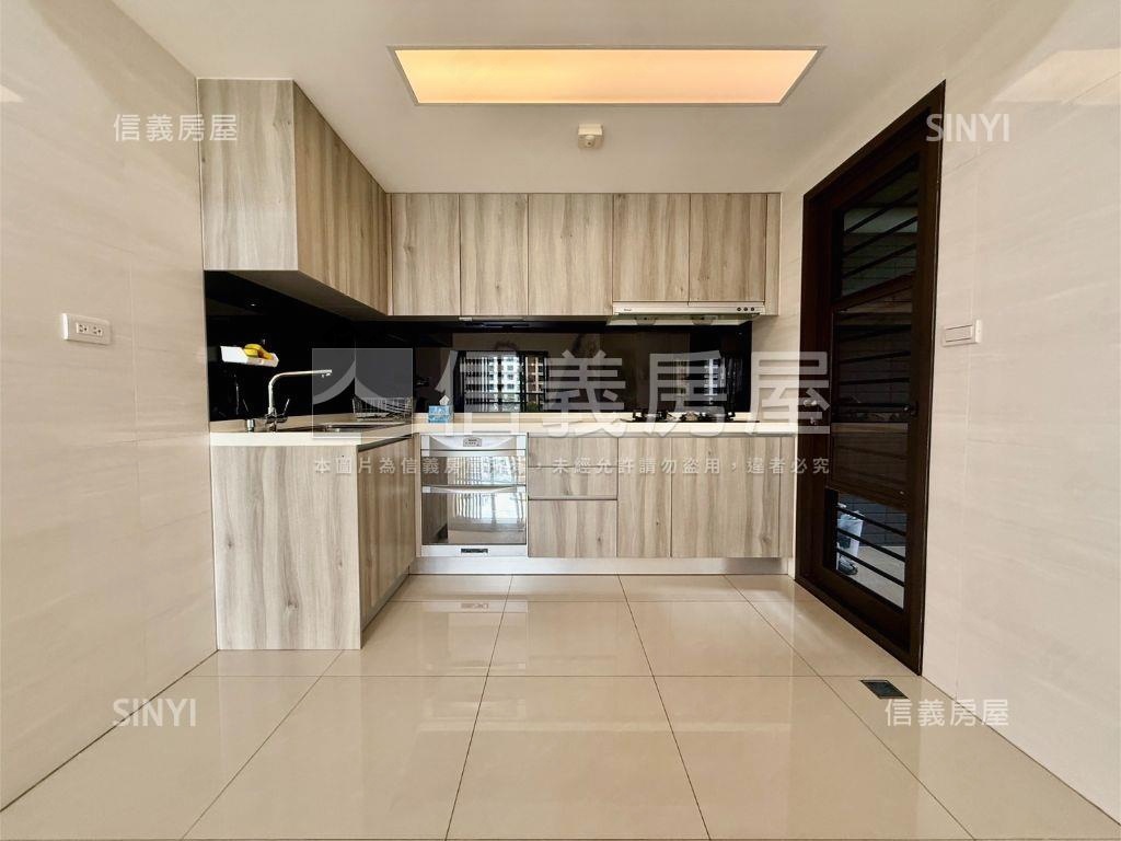 面河岸三房雙獨立平車房屋室內格局與周邊環境