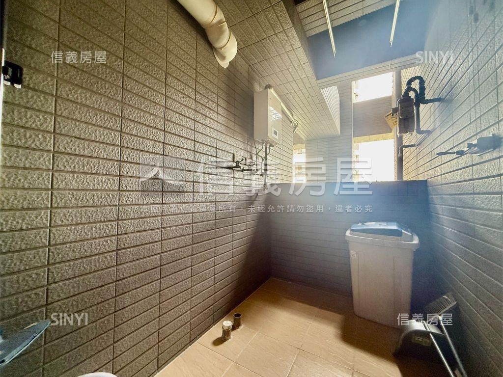 面河岸三房雙獨立平車房屋室內格局與周邊環境