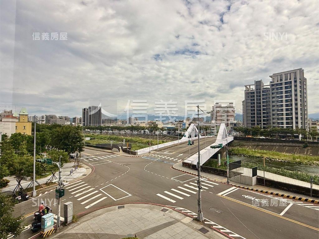 面河岸三房雙獨立平車房屋室內格局與周邊環境