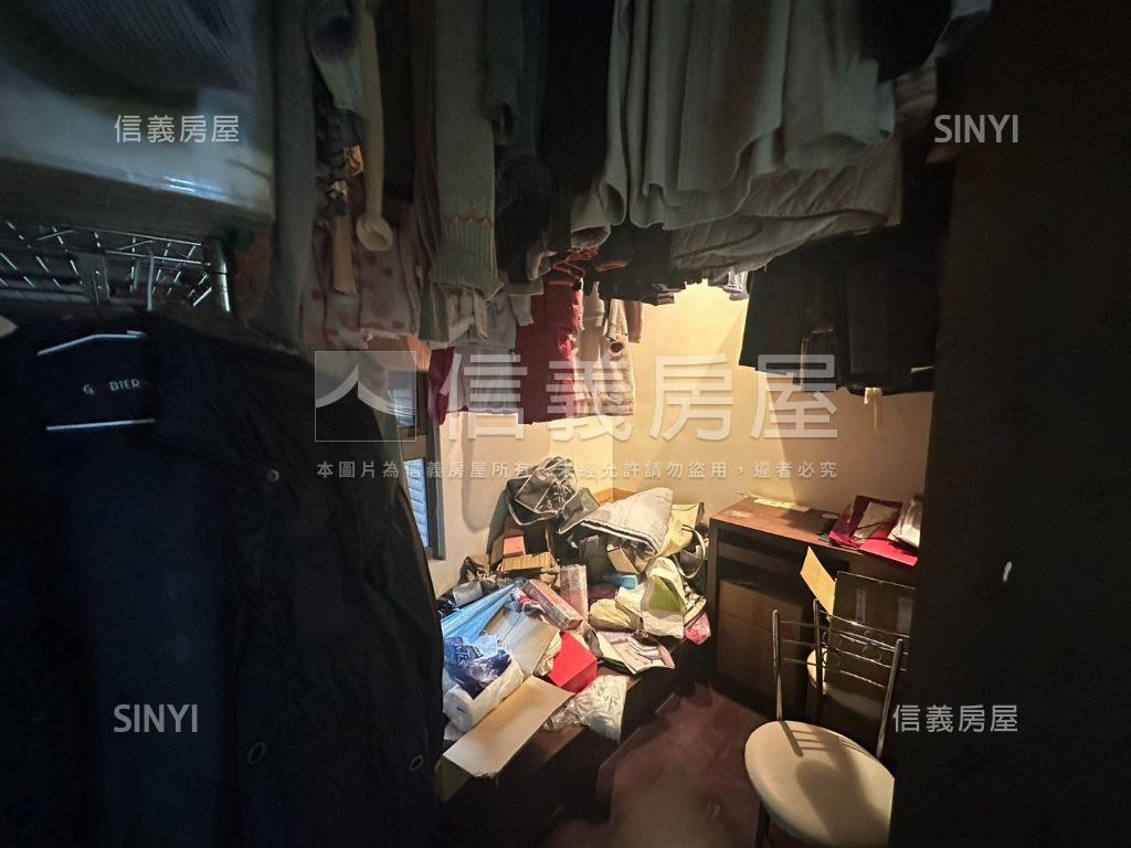 太子鳳凰城Ｂ座美三房房屋室內格局與周邊環境