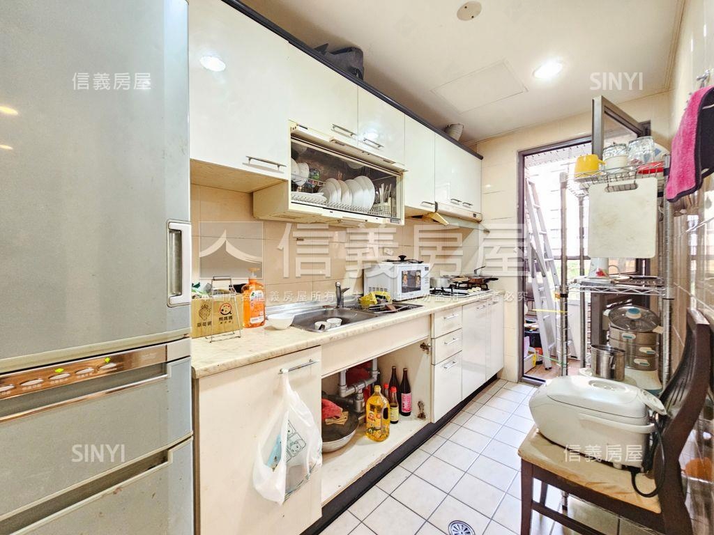 太子鳳凰城Ｂ座美三房房屋室內格局與周邊環境