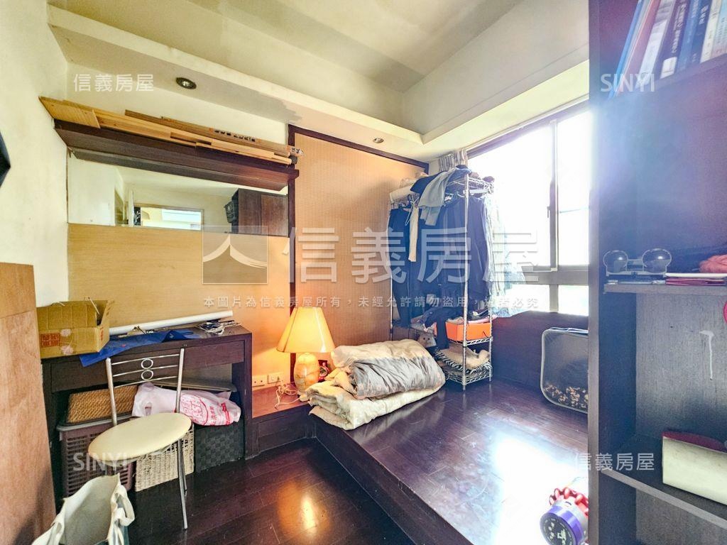 太子鳳凰城Ｂ座美三房房屋室內格局與周邊環境