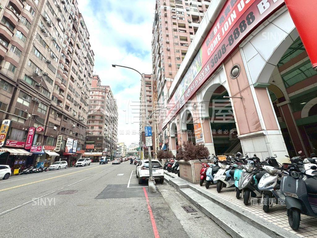 賺錢時代三房兩衛房屋室內格局與周邊環境