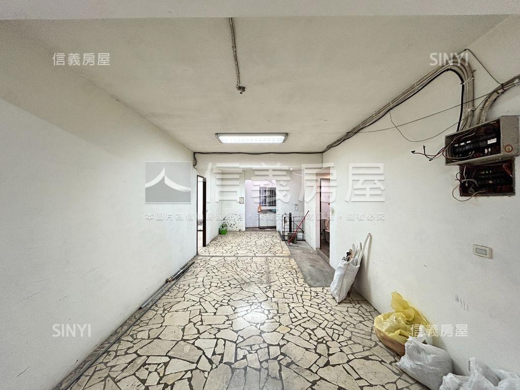 景安雙捷運稀有角間店辦房屋室內格局與周邊環境