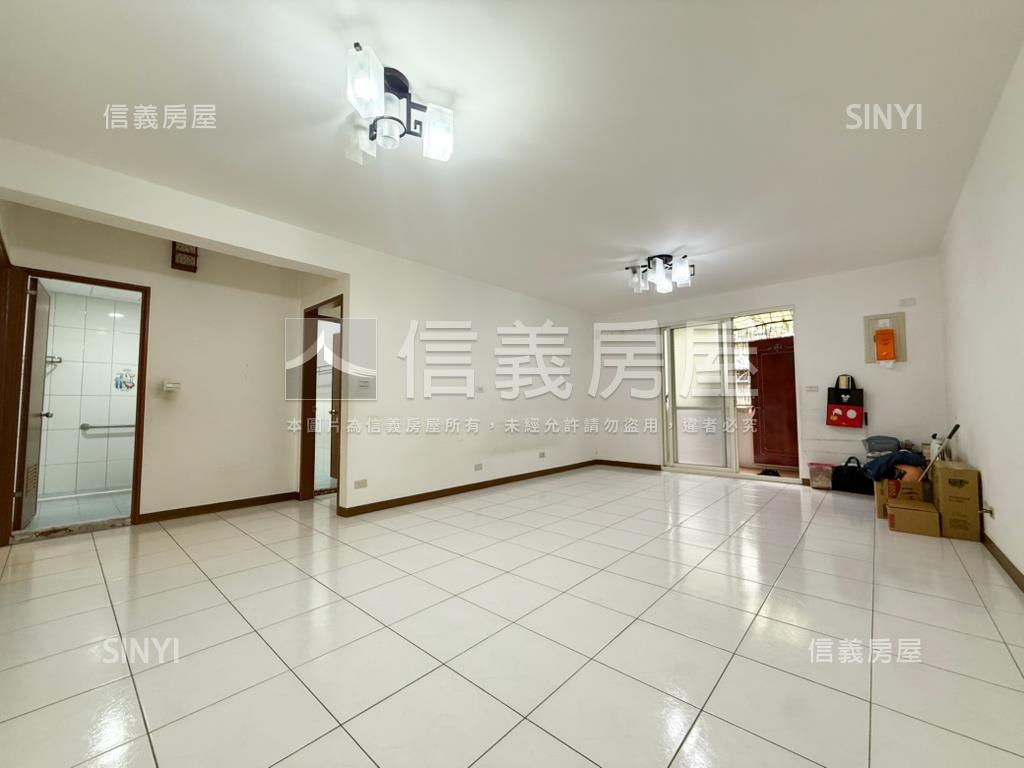 芝山捷運站旁公寓３樓房屋室內格局與周邊環境